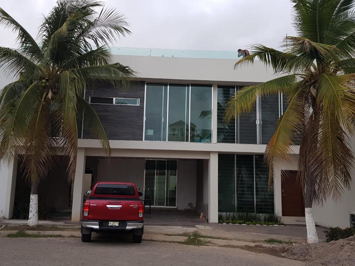 Willa Casa En La Playa Mazatlán Zewnętrze zdjęcie